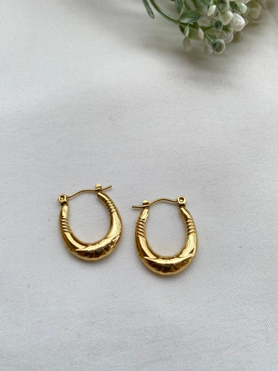 Twisted Circle Shaped Hoops | Waterproof & Tarnish Free